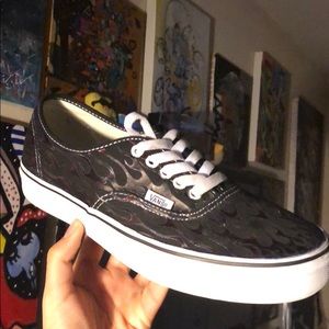 Men’s Black flame Vans